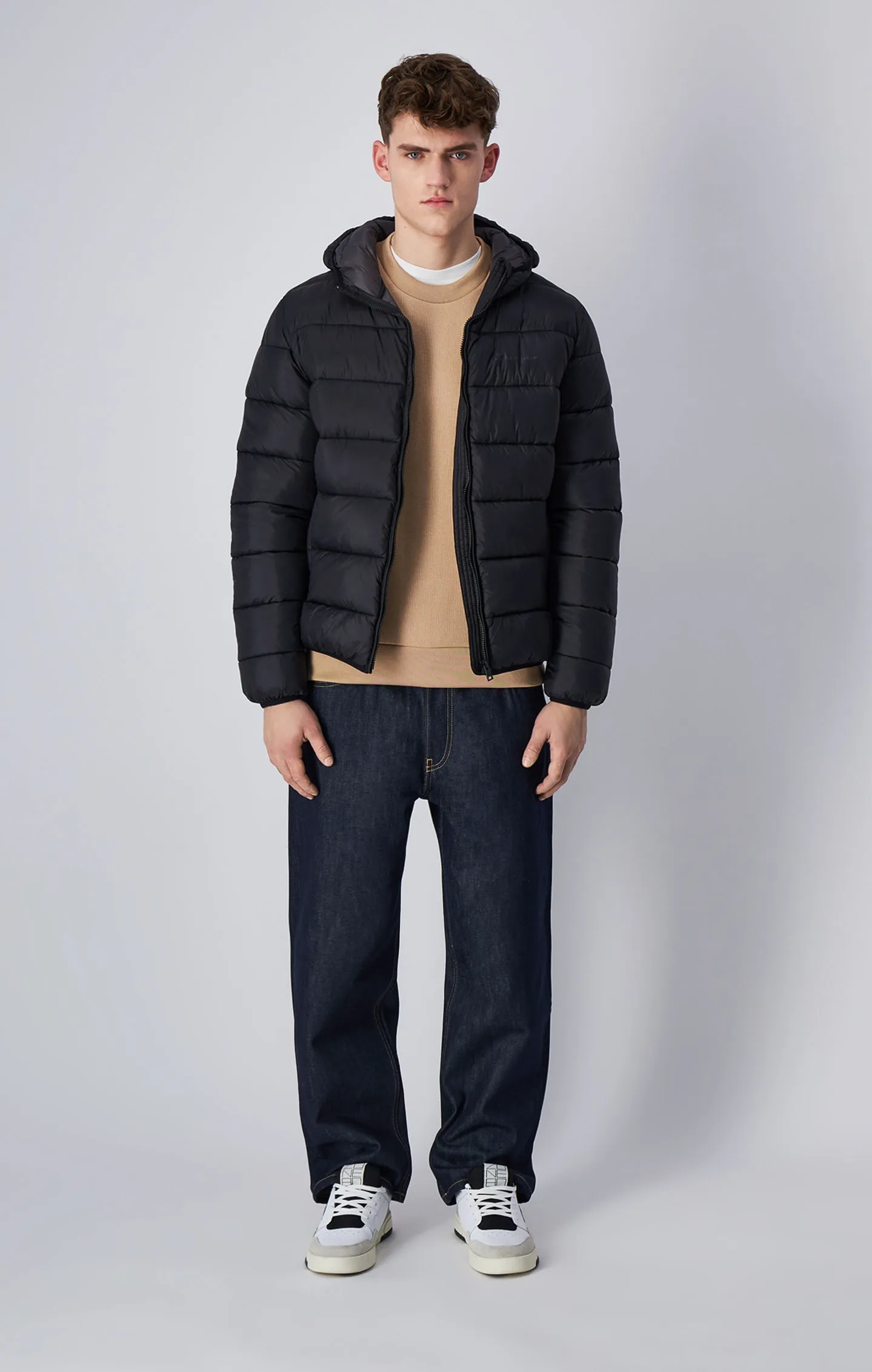  Lightweight Hooded Jacket     