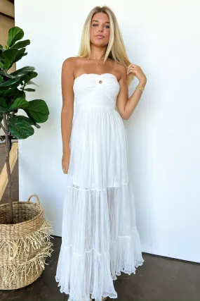 Notable Elegance Tiered Keyhole Maxi Dress