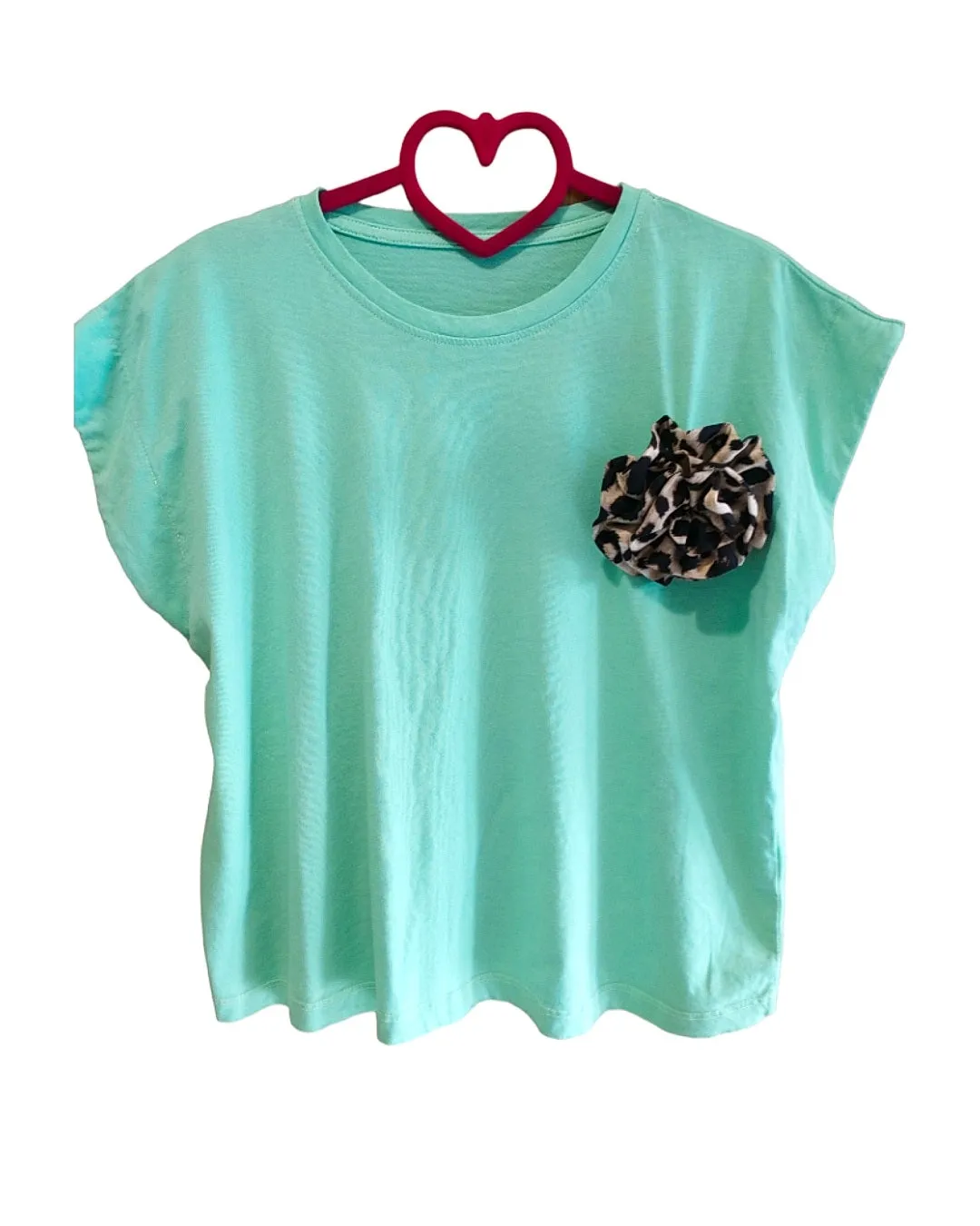 Tshirt 100% cotone smanicata con spilla animalier!