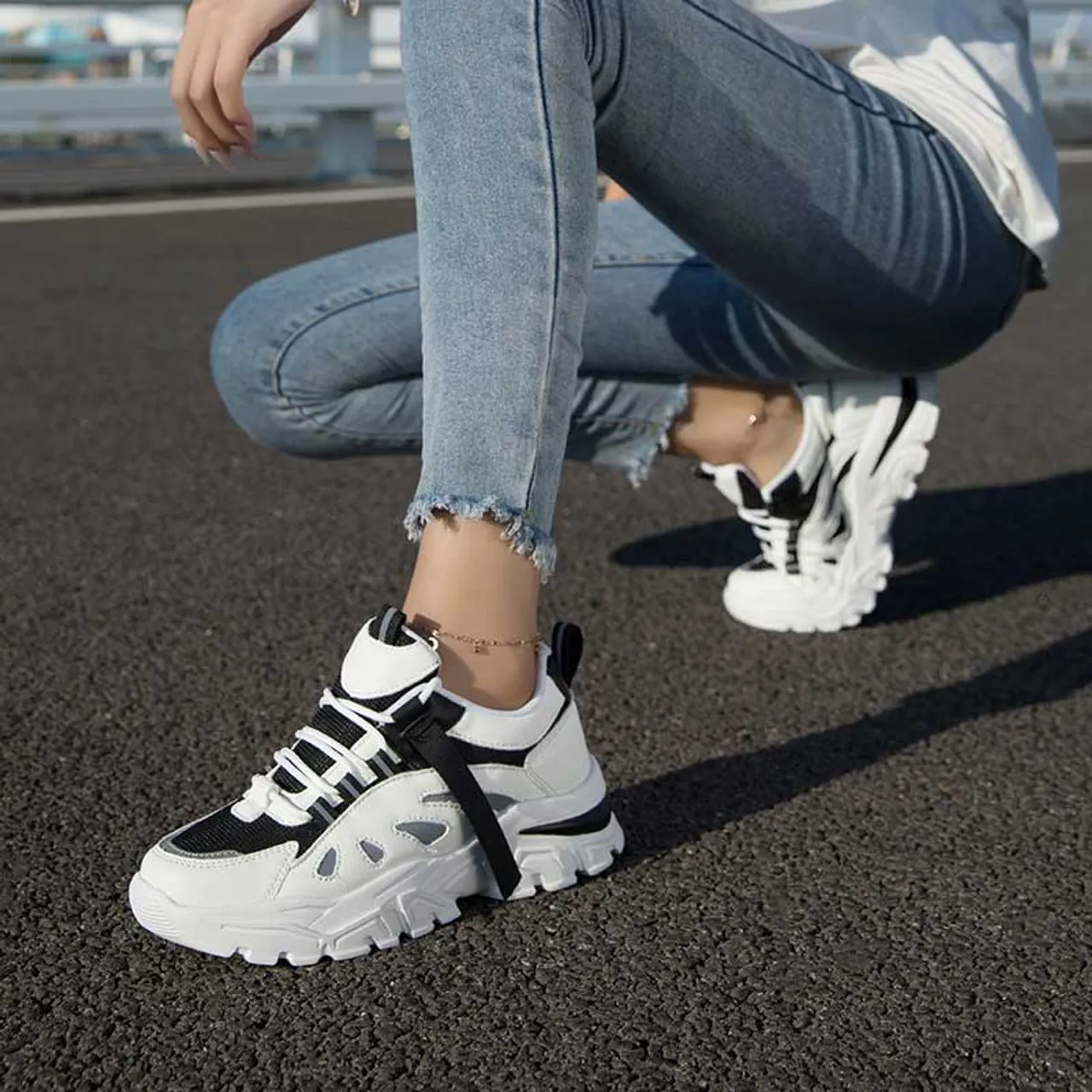 White black strap decorated casual sport shoe sneaker