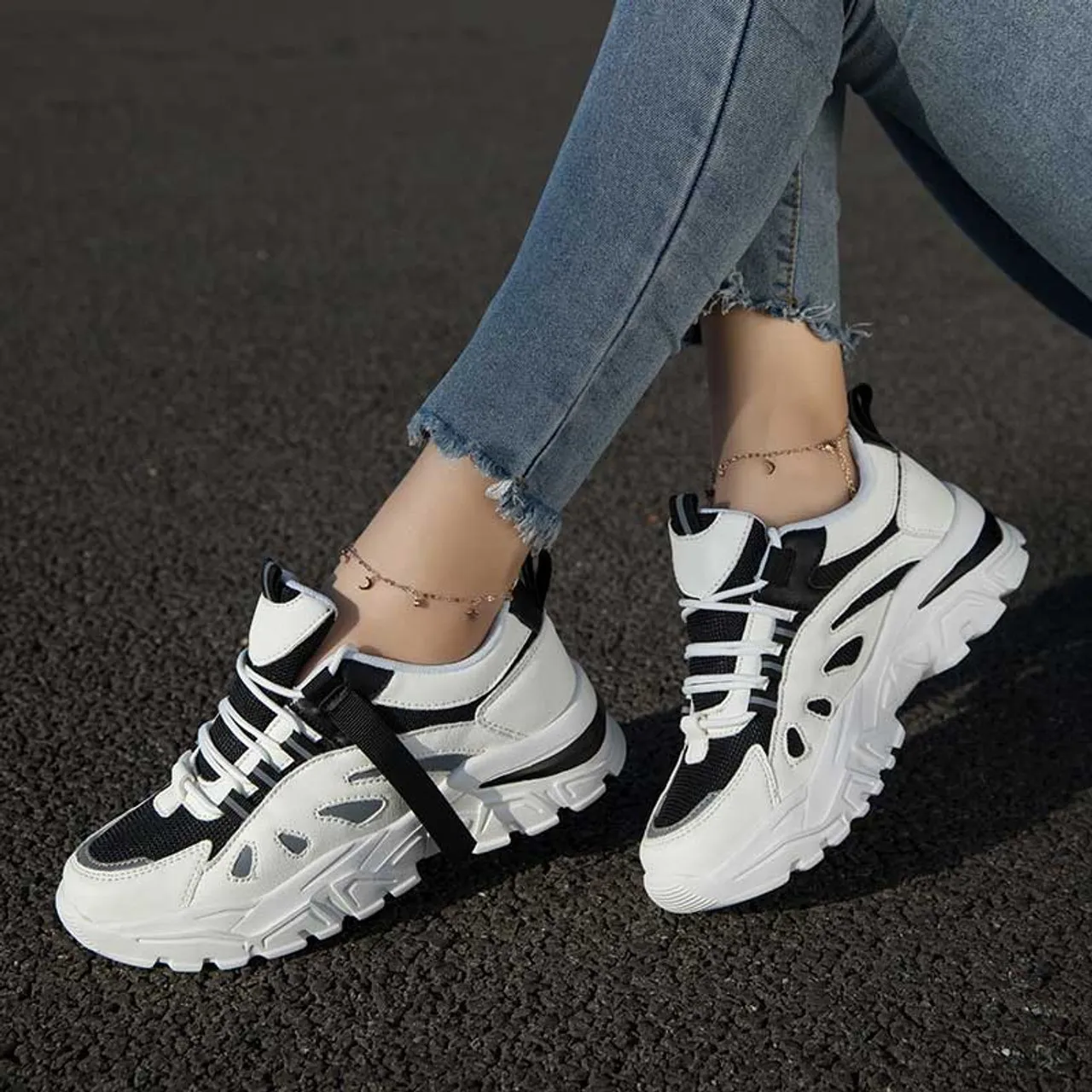 White black strap decorated casual sport shoe sneaker