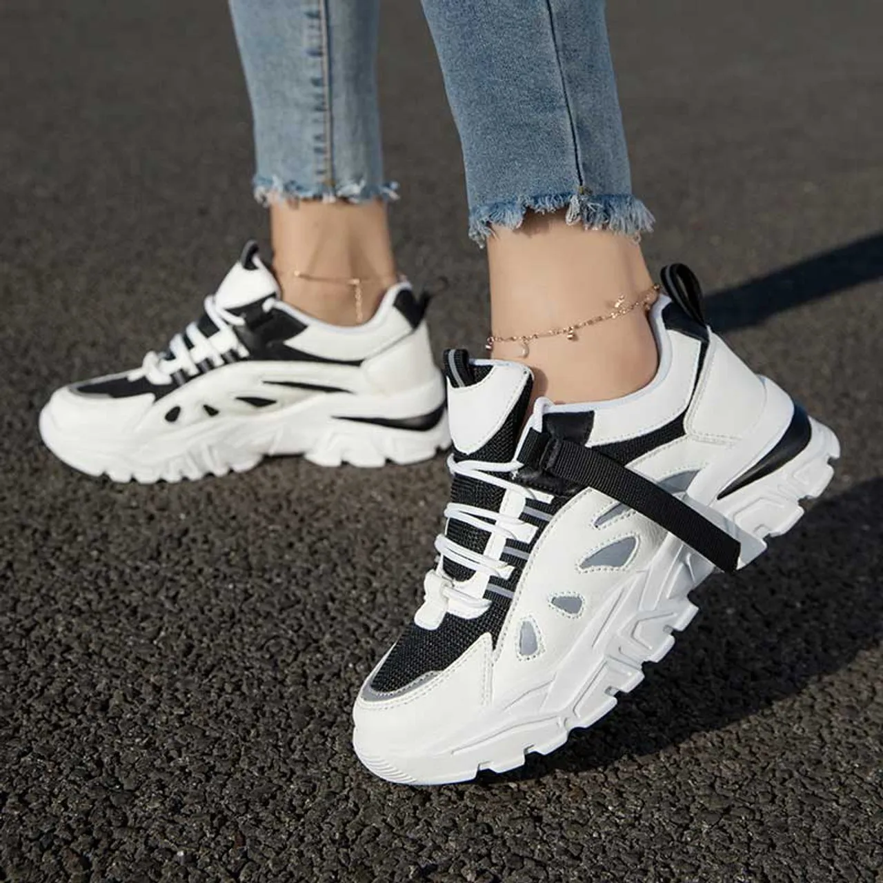 White black strap decorated casual sport shoe sneaker